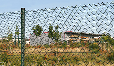 Maschendrahtrollen Maschendrahtzäne mit verschiedenen Maschenweiten, Drahtstärken und in unterschiedlichen Farben